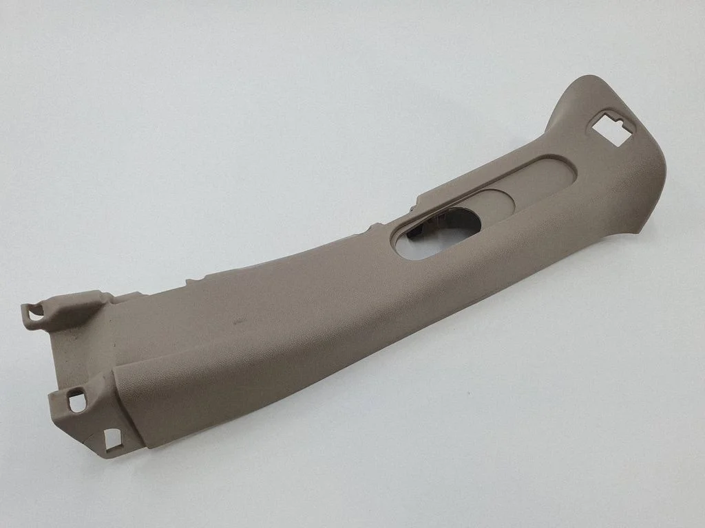 (B) piilari kate (alumine) – Chrysler Town & Country V (2008-2016)