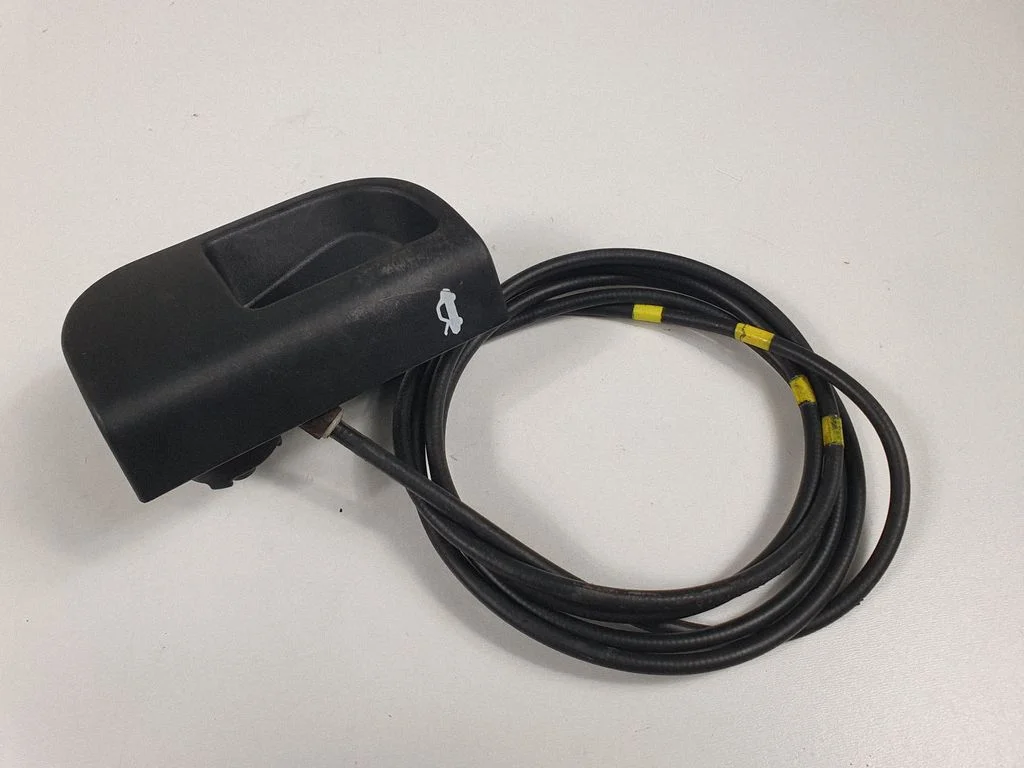 Engine bonnet (hood) release handle 735515793 – Opel Combo D (2011-2017)