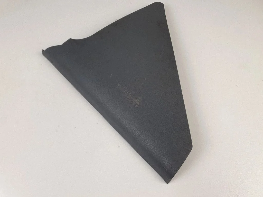 Foot area side trim A6396929800
