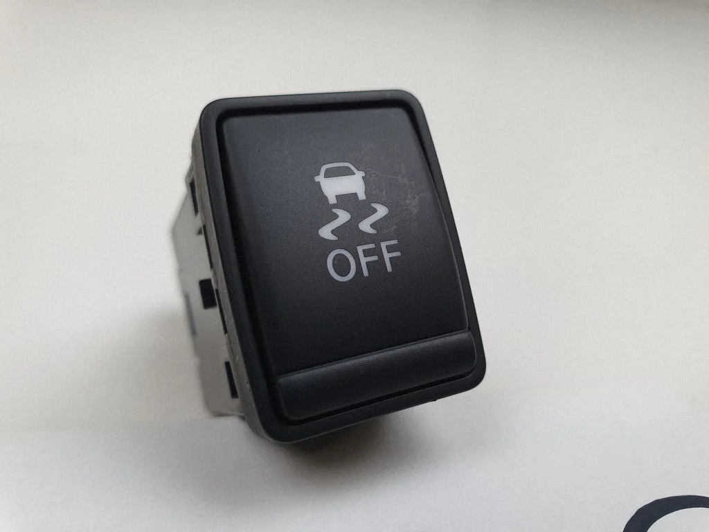 Traction control (ASR) switch 4CL0A