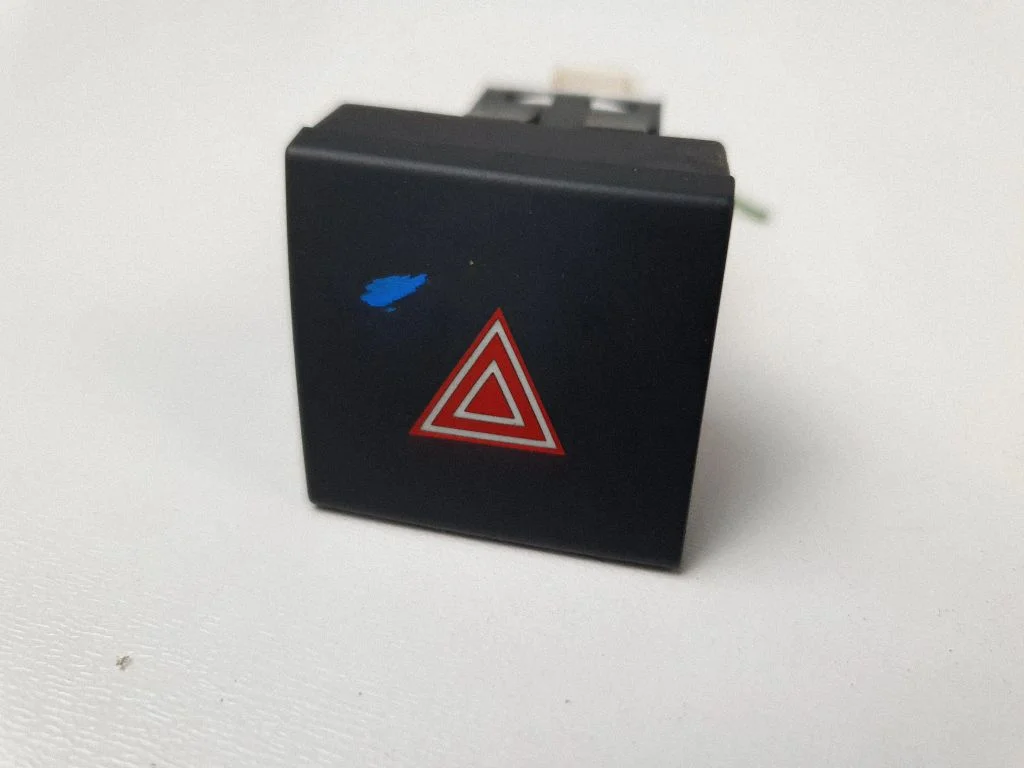 Hazard light switch 96662380ZE