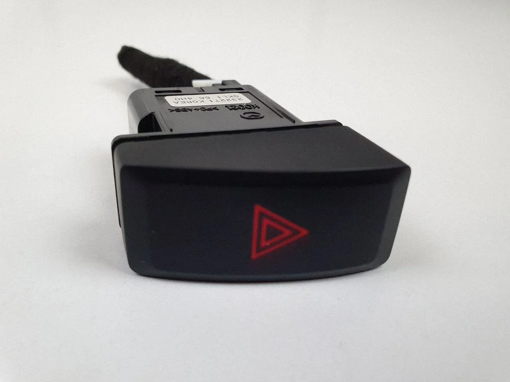 Hazard light switch GKL1664H0