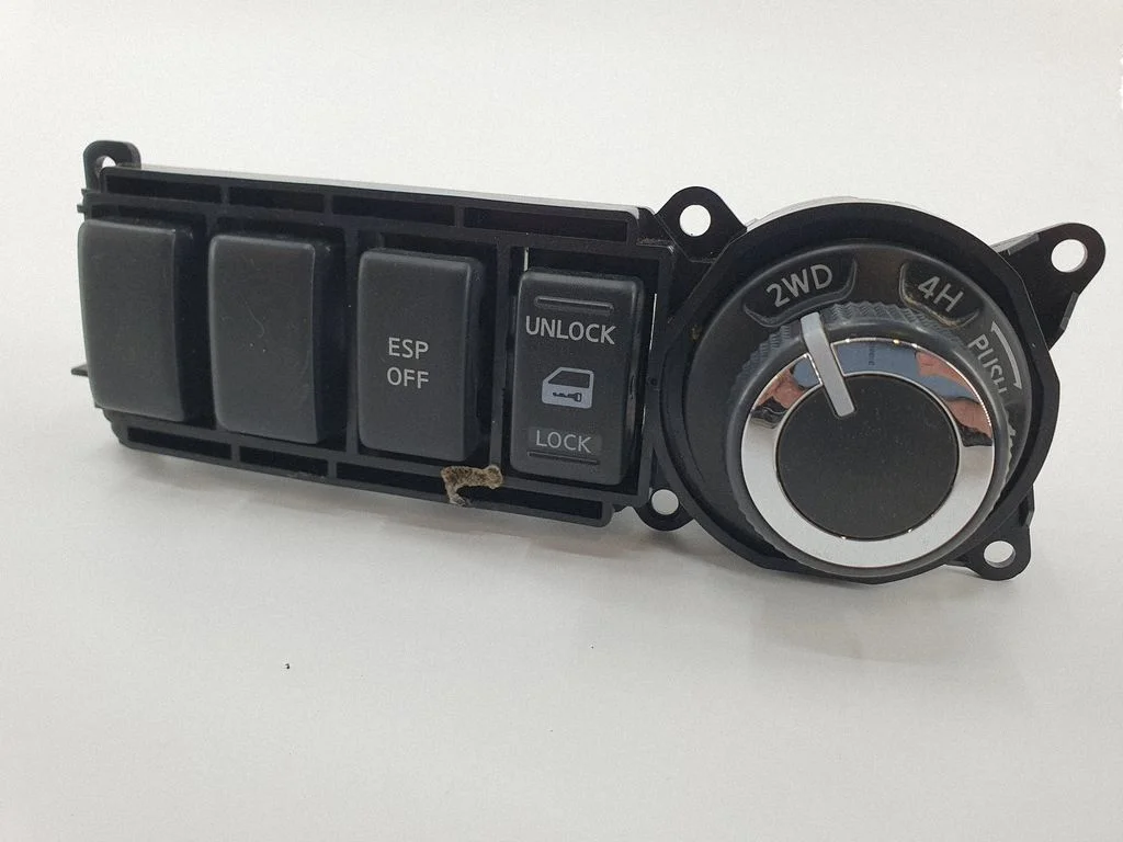 Diferentsiaali lukustuse lüliti – Nissan Navara D40 (2004-2015)