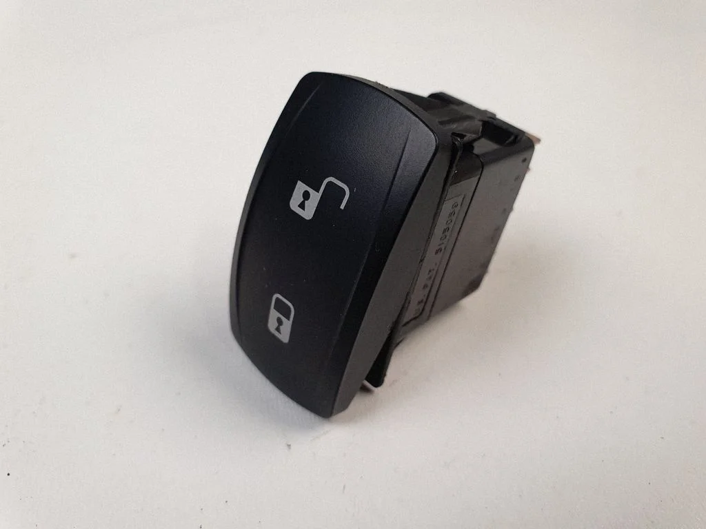 Central locking switch button