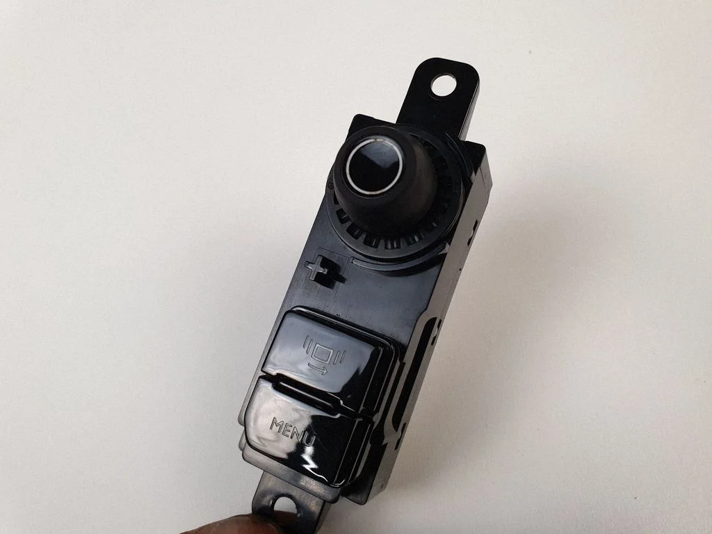 Sound control switch 96758773XU