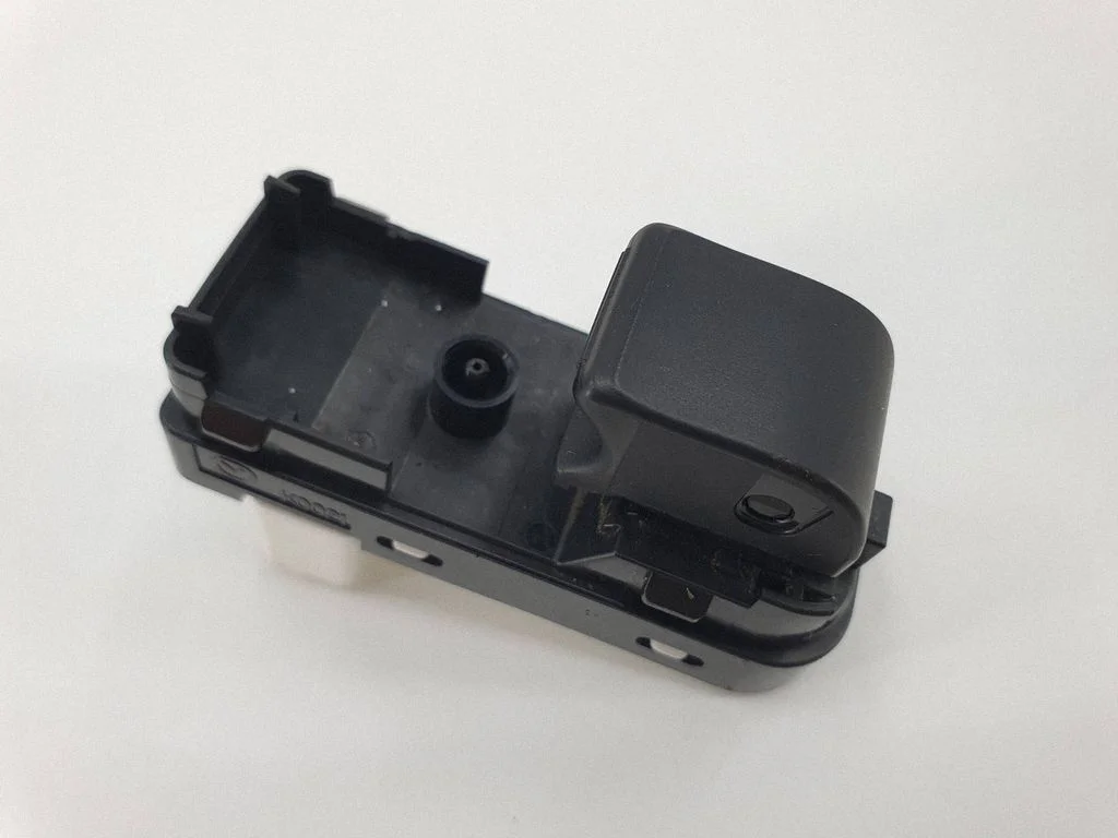 Electric window control switch – rear right