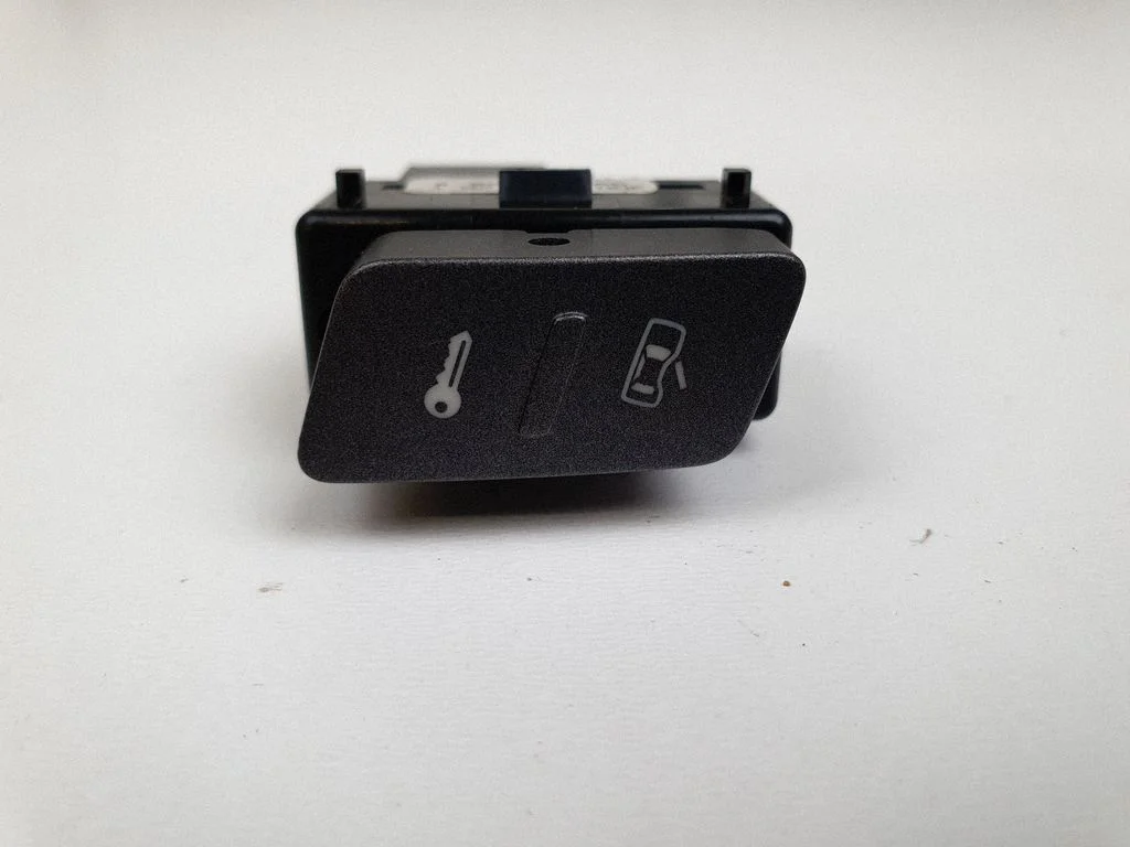 Kesklukustuse lüliti 3D0962125C