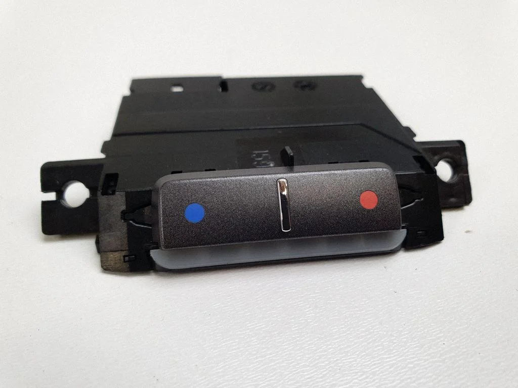 Interior fan control switch – Volkswagen Phaeton (2002-2016)