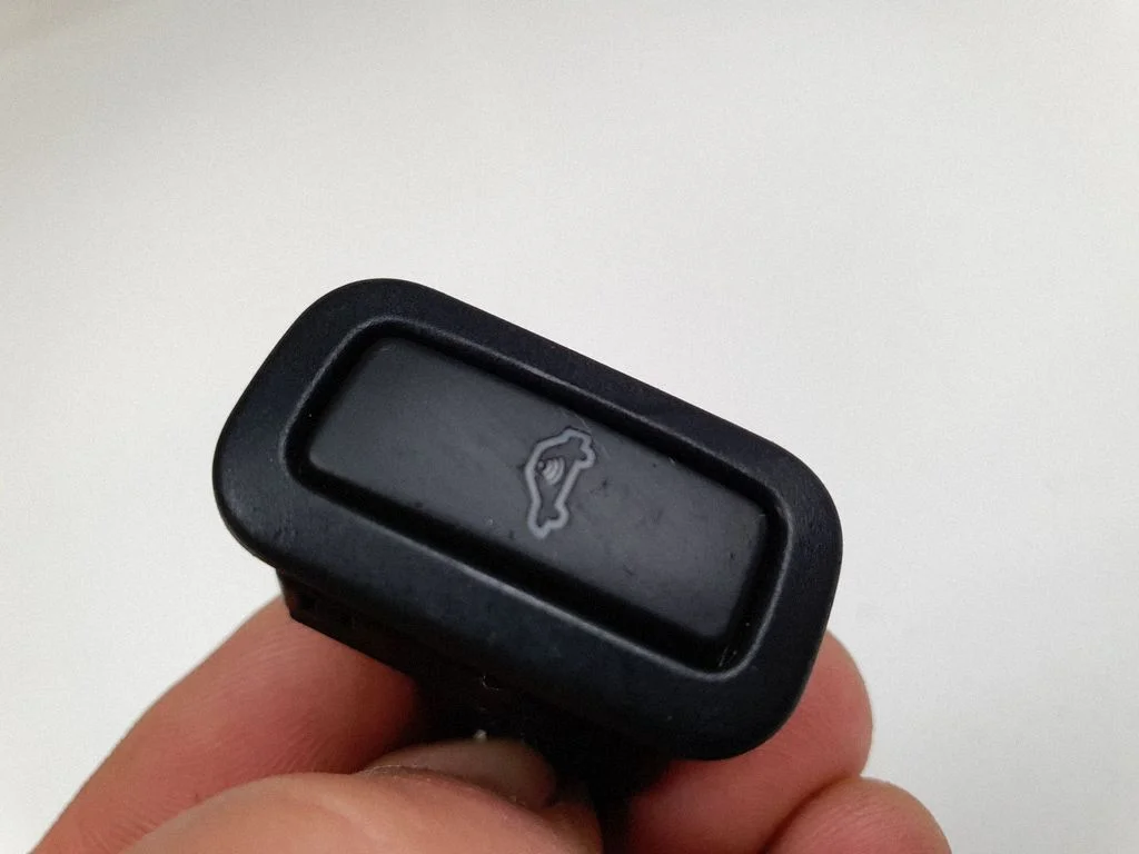 Alarm switch – Volkswagen Passat B6 (2005-2010)
