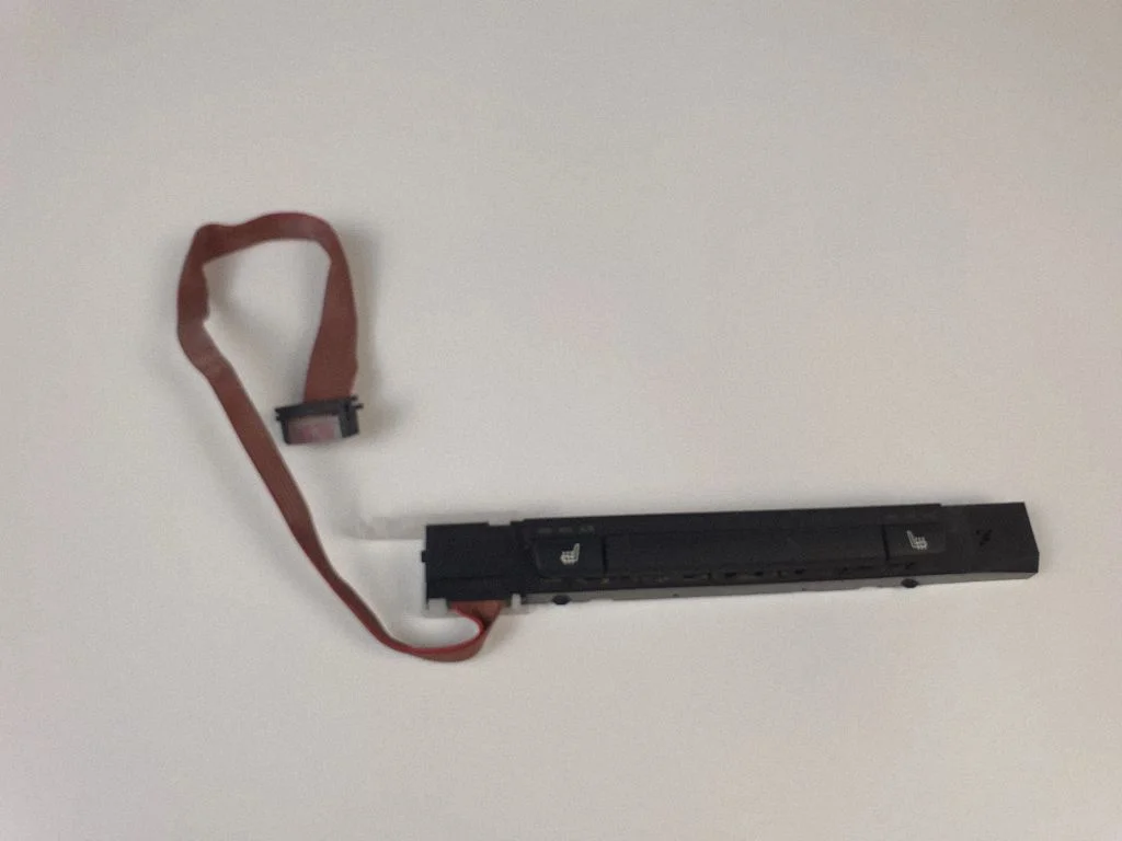 Seat heating switch 6962589