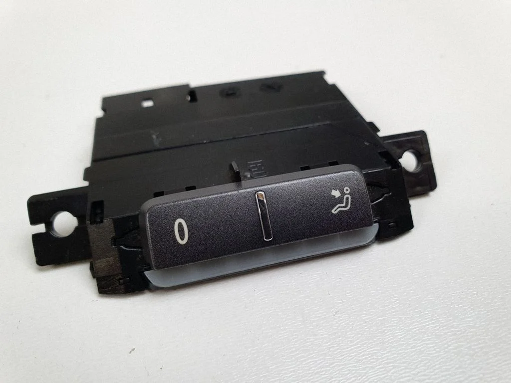 Interior fan control switch – Volkswagen Phaeton (2002-2016)
