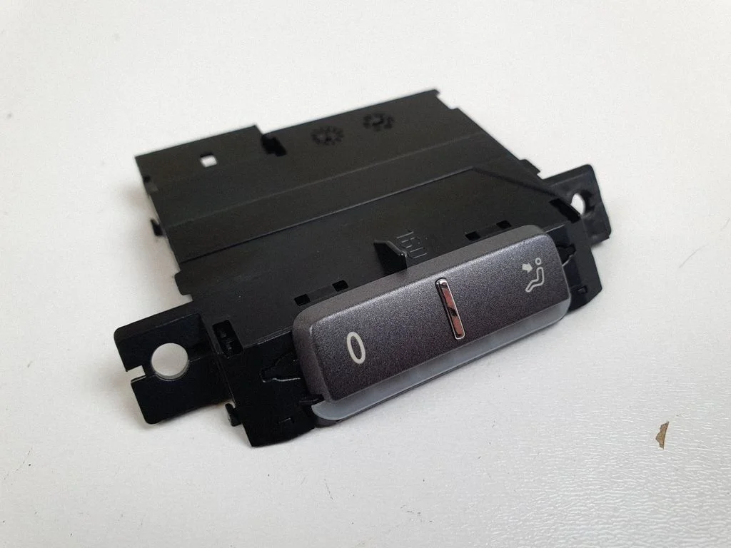 Interior fan control switch – Volkswagen Phaeton (2002-2016)