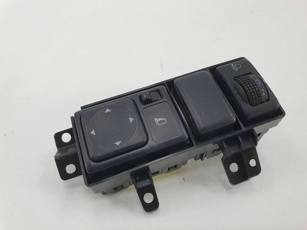 Headlight level height control switch 251905X00A