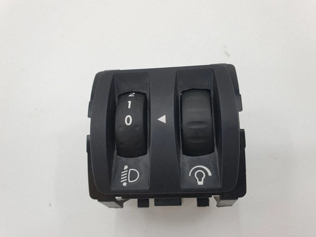 Lukturu augstuma regulēšanas slēdzis – Renault Trafic III (X82) (2014-)