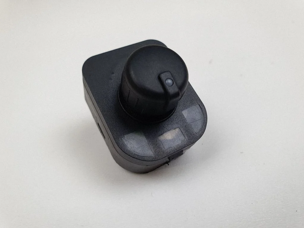 Wing mirror switch 8E0959565