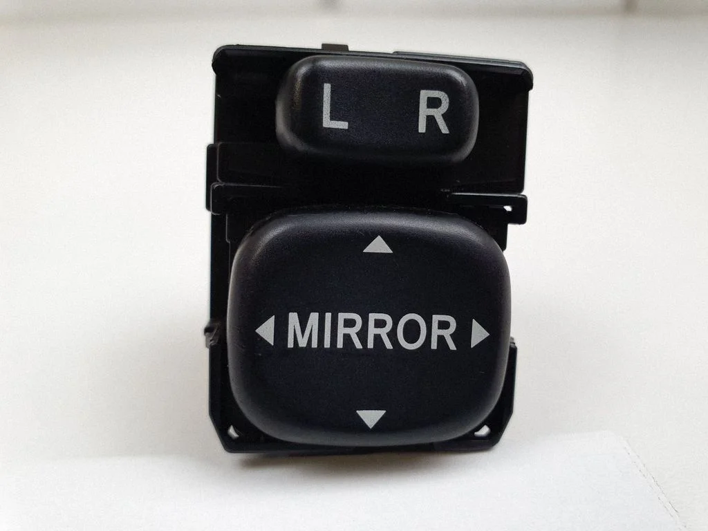 Wing mirror switch 183574
