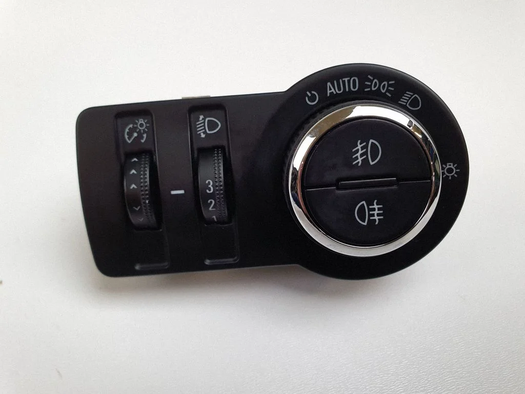 Light switch 13268694