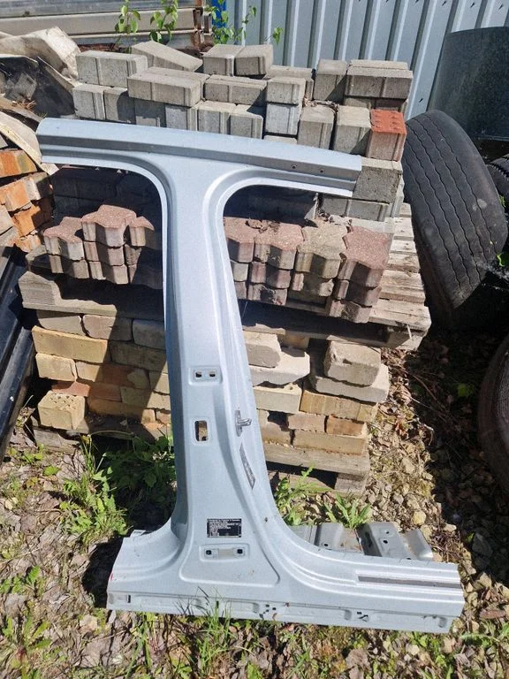 Kerepost (keskmine) – Polestar 2 (2020-)