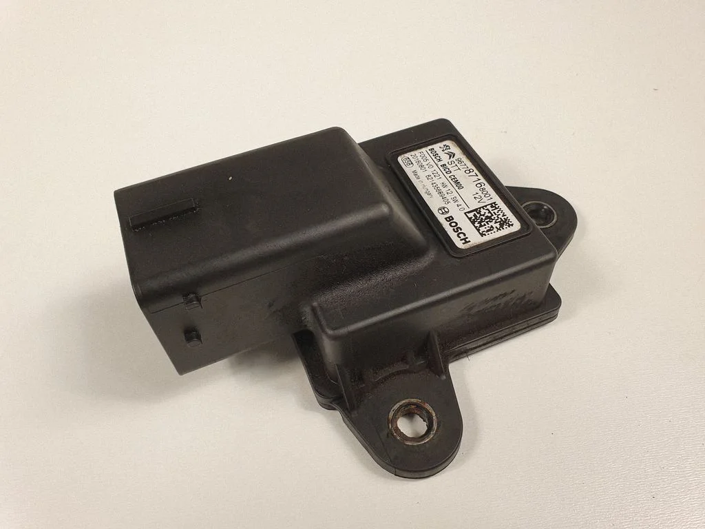 Kvēlsveču priekšuzsildes relejs 9677871680