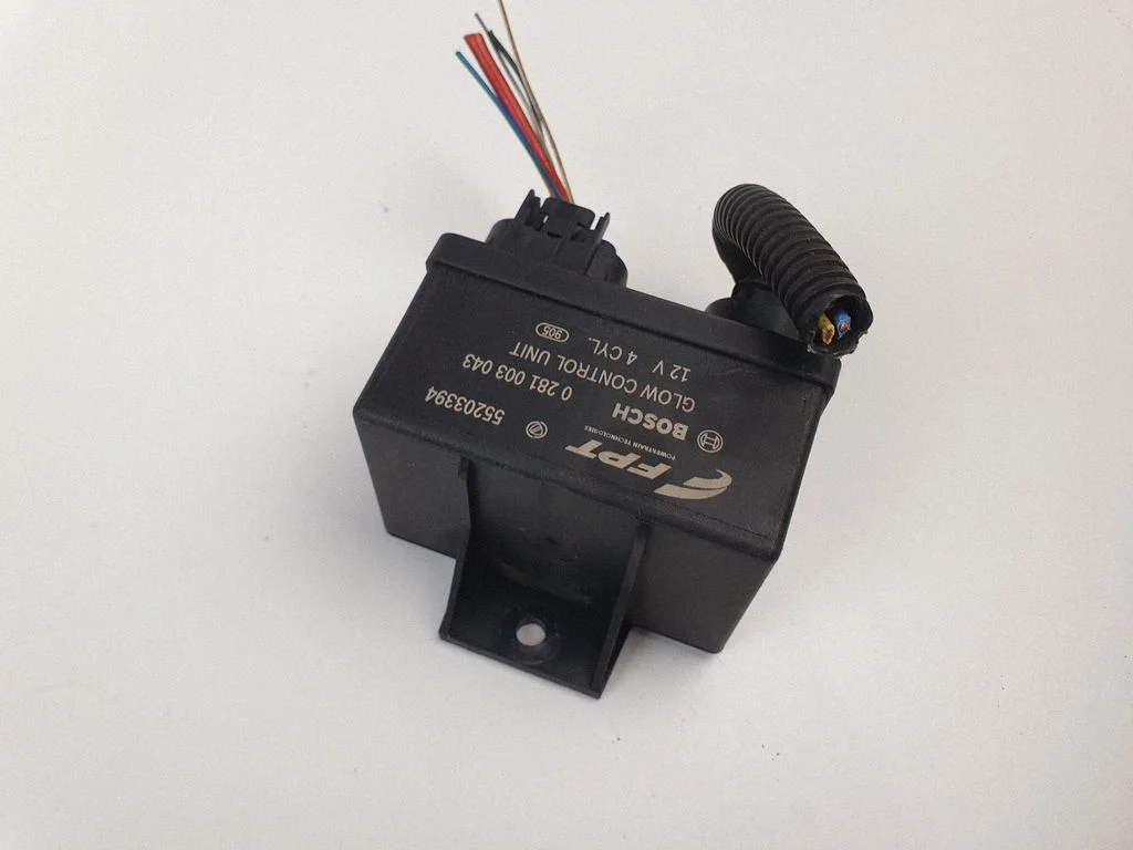 Glow plug pre-heat relay 0281003043