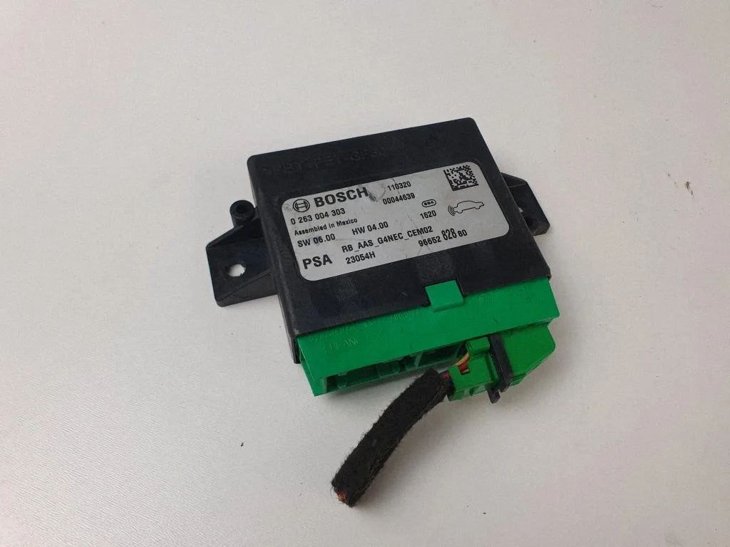 Parkimisandurite (PDC) juhtplokk 9665282880 – Peugeot 508 RXH (2011-2018)