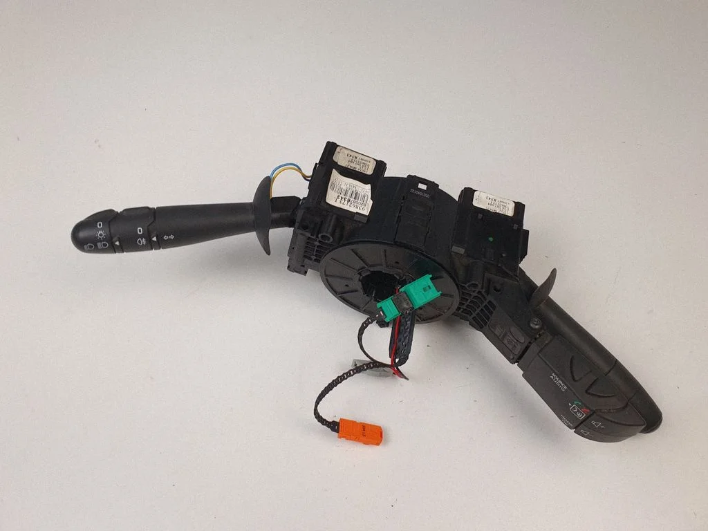 Wiper turn signal indicator stalk/switch 8200878343
