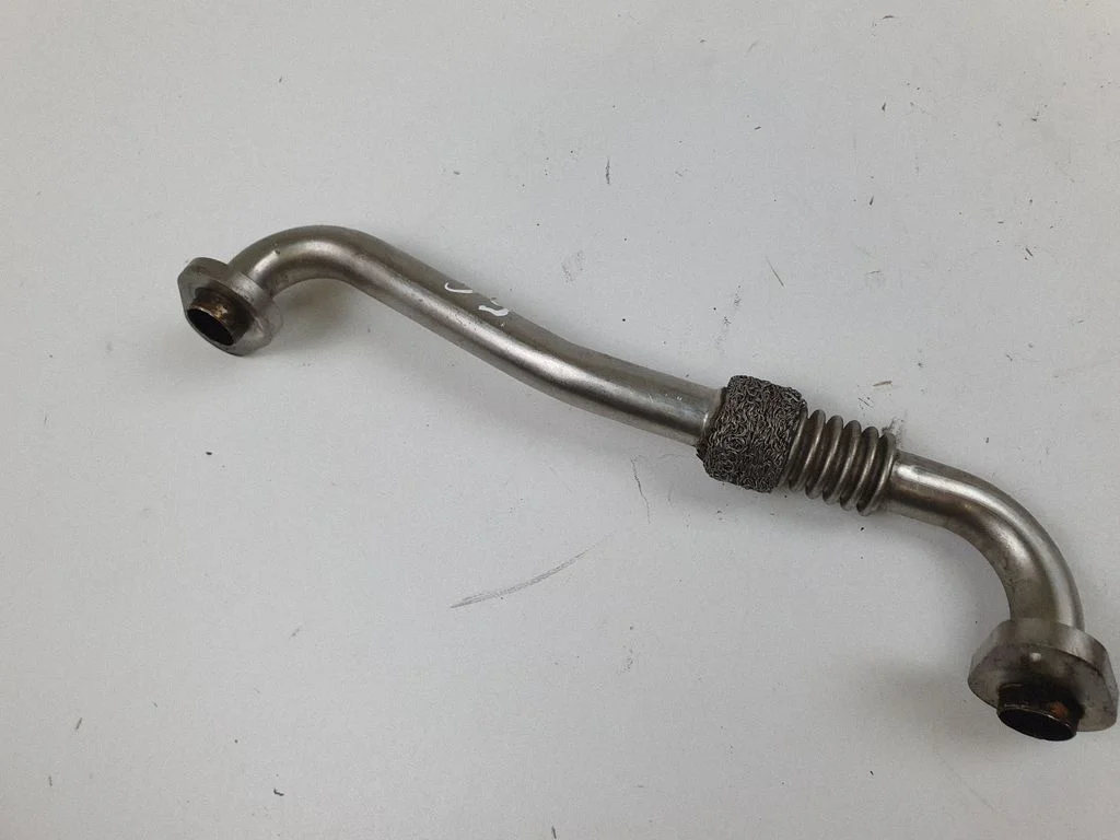 EGR-klapi toru (-d)/ voolik (-ud) A1561411404 – Mercedes-Benz C-klass AMG W204 (2007-2014)