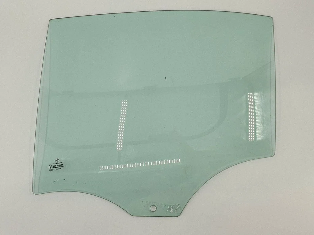 Rear door window glass 43R001582