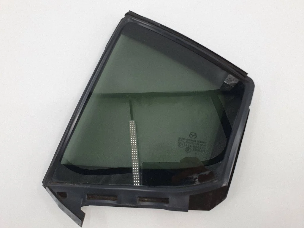 Rear vent window glass 43R000077