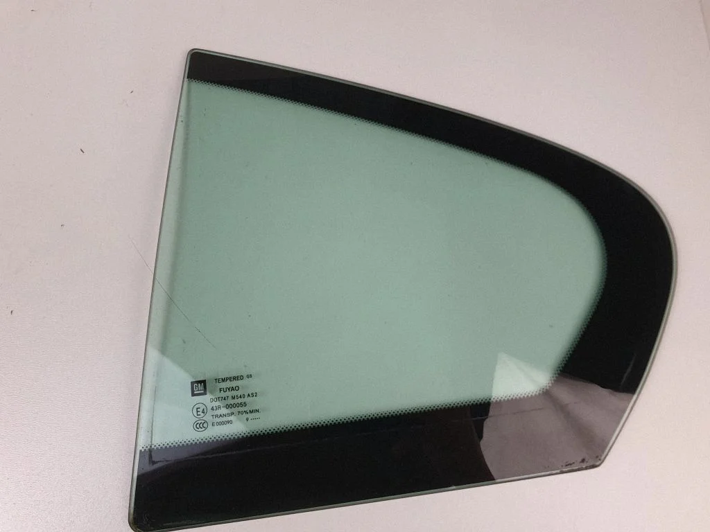 Rear vent window glass 43R000055 – Opel Insignia A (2008-2017)