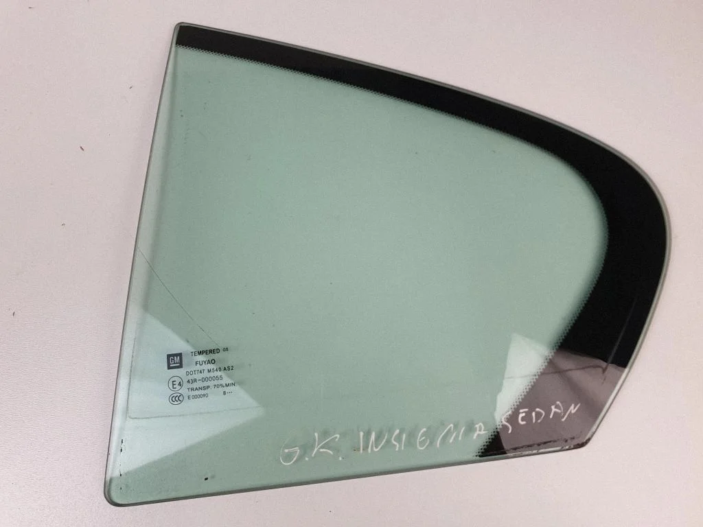 Rear vent window glass 43R000055 – Opel Insignia A (2008-2017)