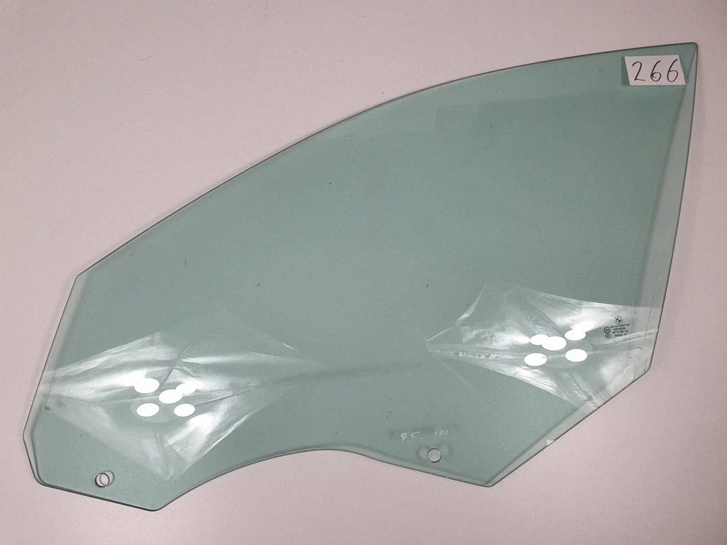 Front door window glass four-door 43R00050