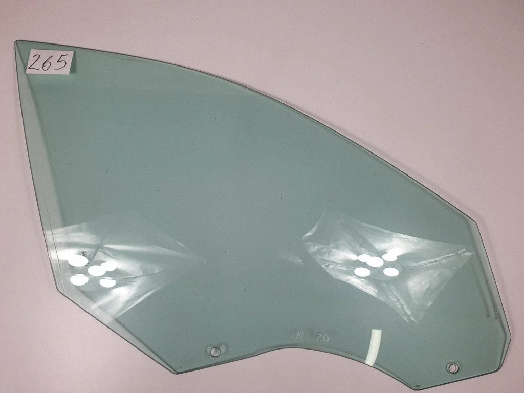 Front door window glass four-door 43R00050