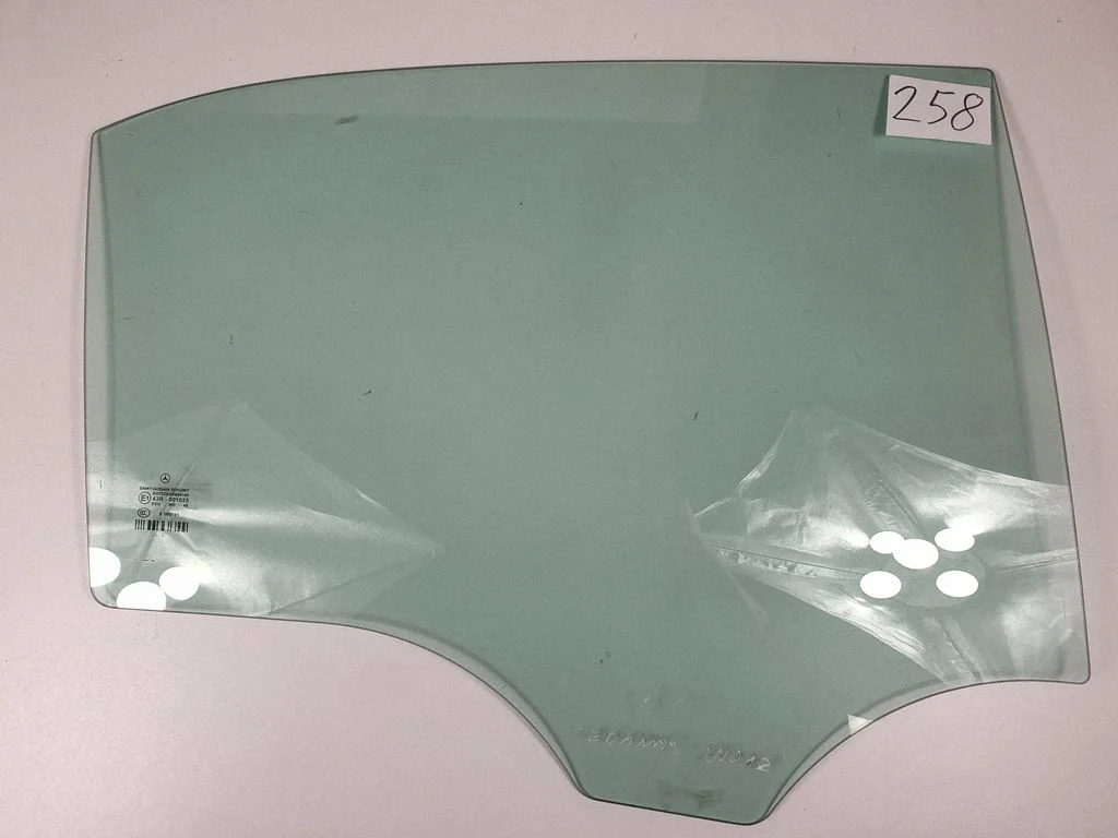 Rear door window glass 43R001025