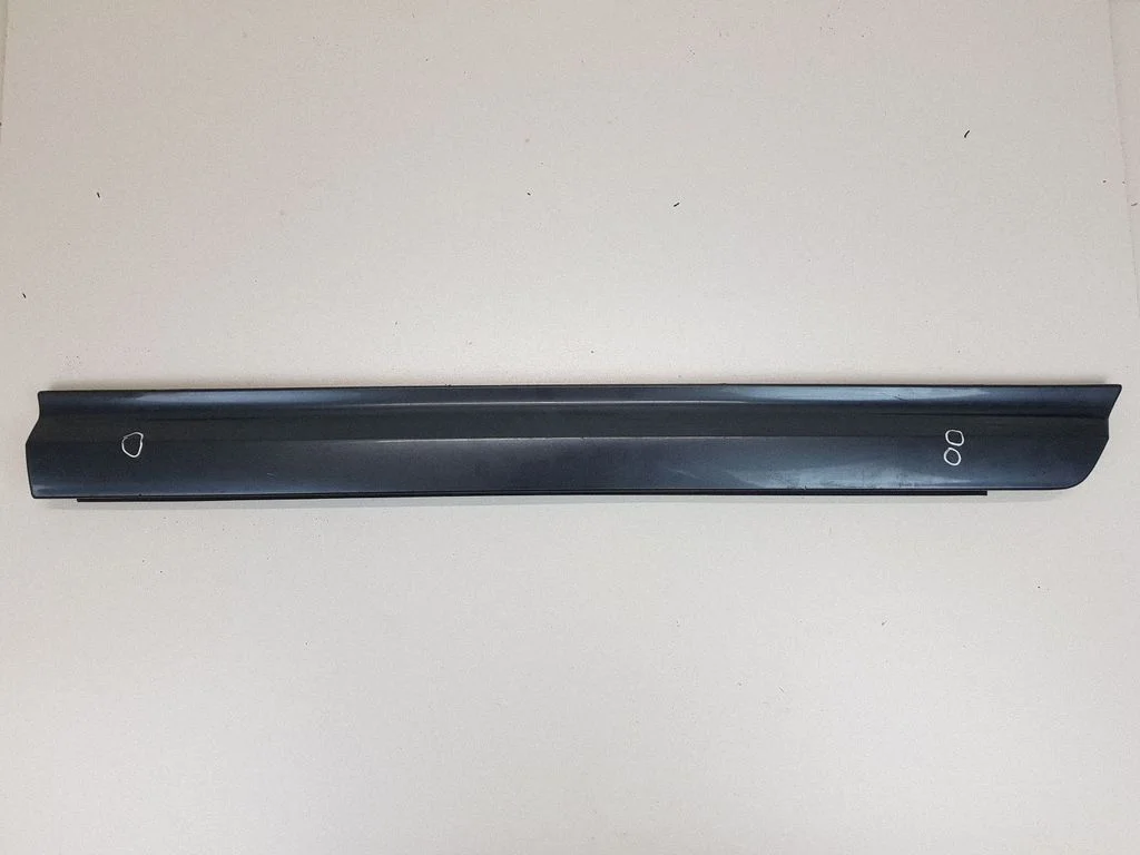 Listwa drzwi tylnych 4E0853969 – Audi A8 S8 D3 4E (2002-2009)