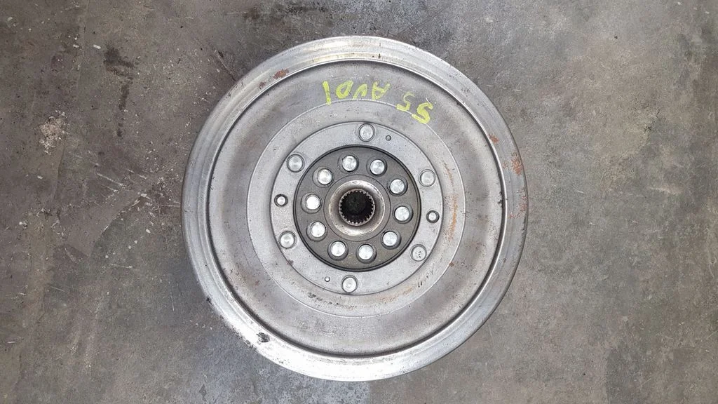 Dual mass flywheel – Audi A5 Sportback 8TA (2009-2016)