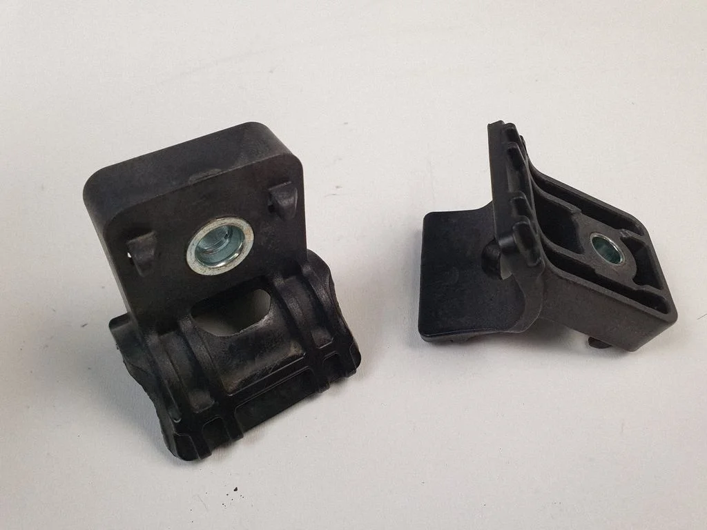 Radiator support slam panel bracket 13250318
