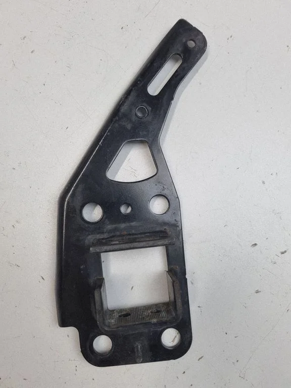 Radiator support slam panel bracket 4F0805499B