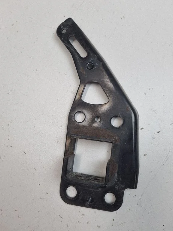 Radiator support slam panel bracket 4F0805499B