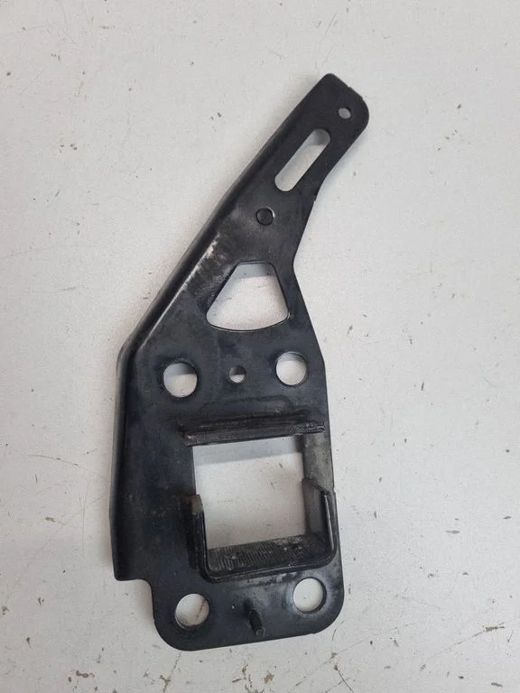 Radiator support slam panel bracket 4F0805499B