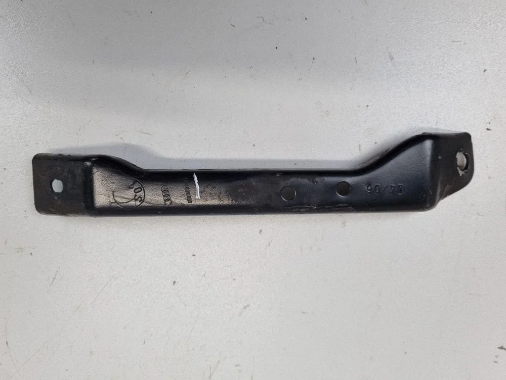 Radiator support slam panel bracket 4F0809892