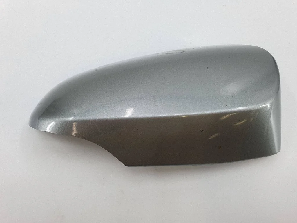 Plastic wing mirror trim cover – right