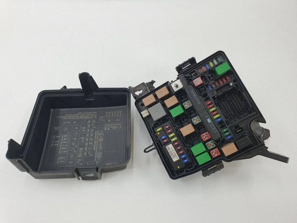 Fuse module 912402P011