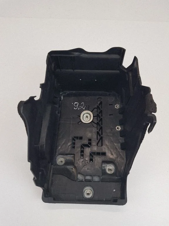 Battery box tray