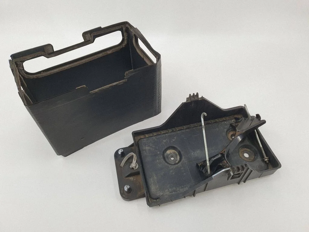 Battery tray K3006