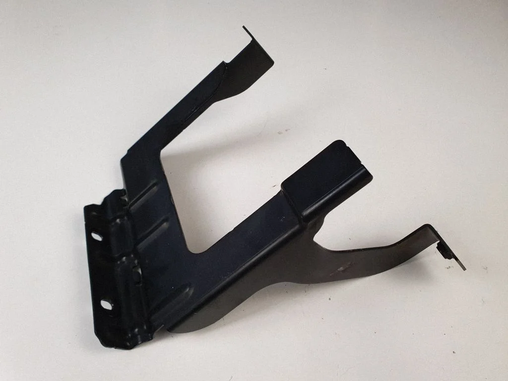 Battery bracket