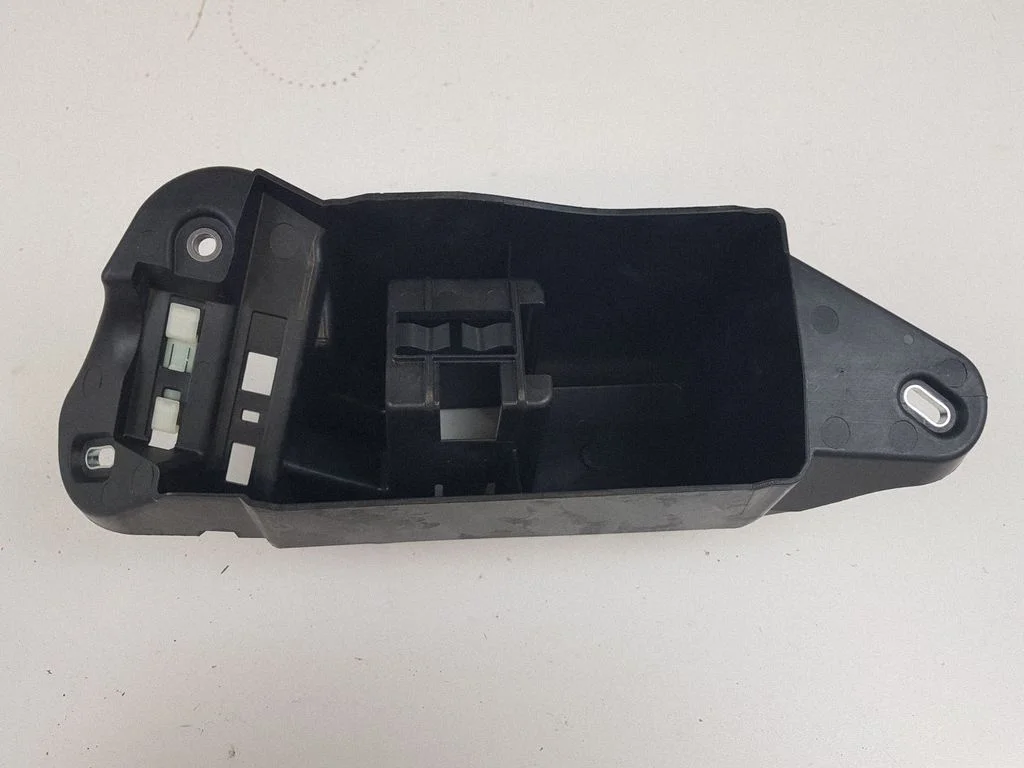 Battery bracket – Mercedes-Benz CLA-Class C117 X117 W117 (2013-2019)