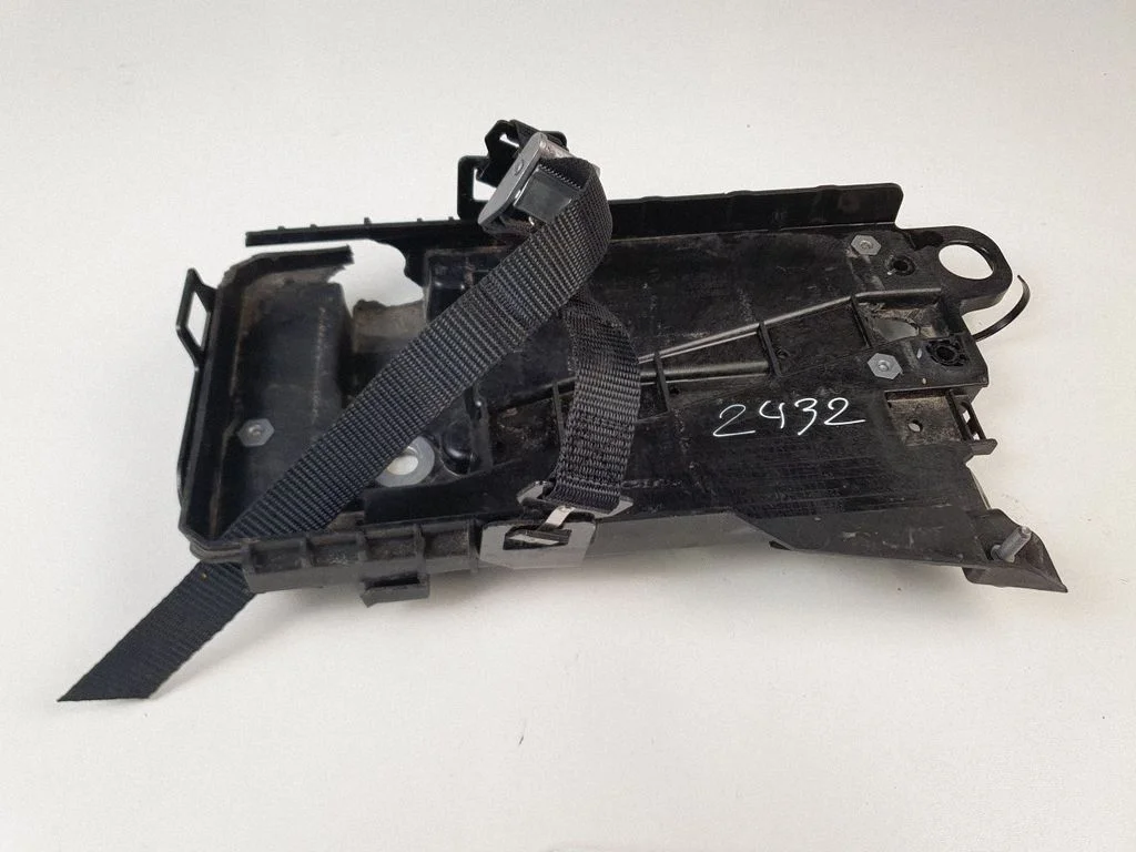 Battery tray 32132633