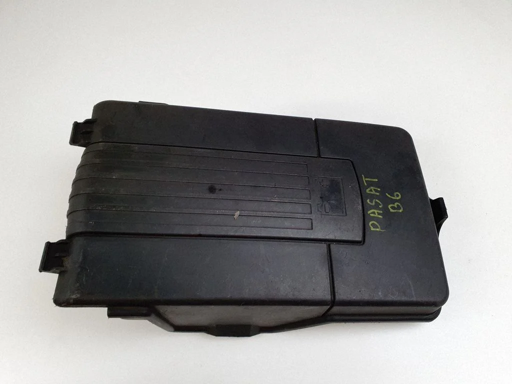 Battery box tray cover/lid