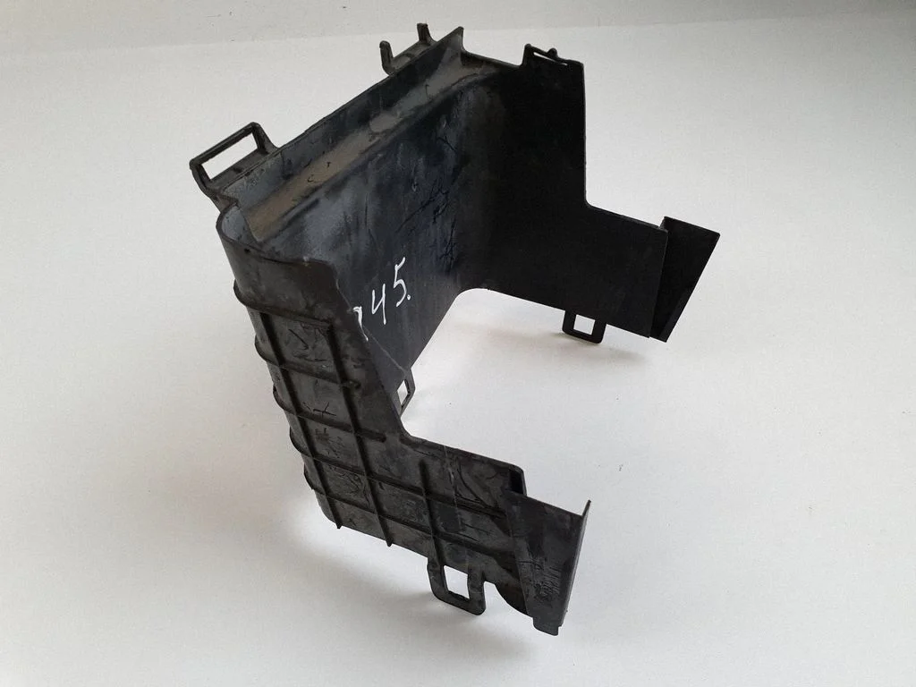 Battery tray heat shield – Volkswagen Passat B6 (2005-2010)